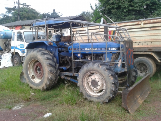 ขายรถไถฟอร์ด 6610  ( ด่วนๆเจ้าของร้อนเงินลดเหลือ 450,000 )