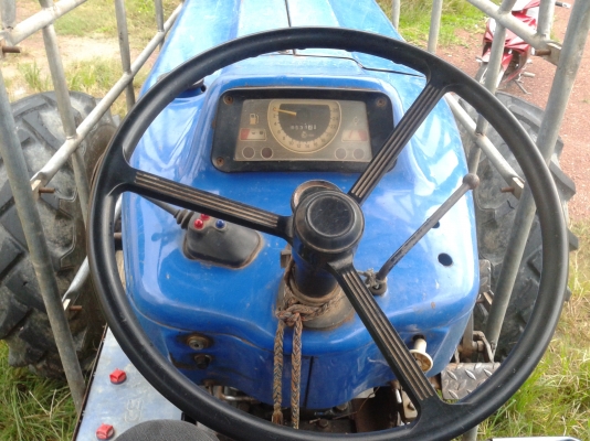 ขายรถไถฟอร์ด 6610  ( ด่วนๆเจ้าของร้อนเงินลดเหลือ 450,000 )