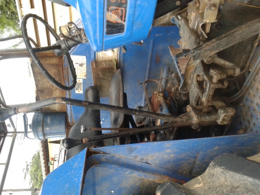 ขายรถไถฟอร์ด 6610  ( ด่วนๆเจ้าของร้อนเงินลดเหลือ 450,000 )