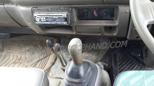 รถบรรทุก 6 ล้อดัมพ์ ยี่ห้อ ISUZU NPR 120 แรงม้า  พวงมาลัยพาวเว่อร์