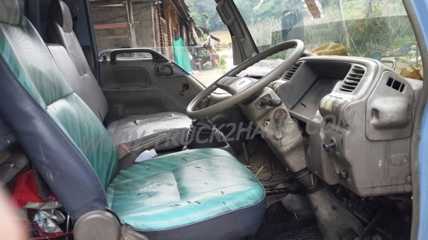 รถบรรทุก 6 ล้อดัมพ์ ยี่ห้อ ISUZU NPR 120 แรงม้า  พวงมาลัยพาวเว่อร์