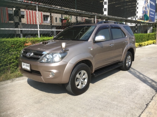 ขาย FORTUNER ปี10 3.0V ออโต้ มือเดียวป้ายแดง