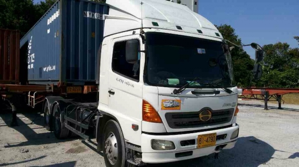 รถหัวลาก HINO 260 ปี 50 ราคาเงินสด 1,350,000 ติดต่อคุณนริศ 081-733-5156