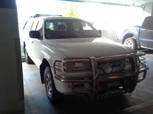 ขาย MITSUBISHI STRADA GRANDIS 2.8 สี่ประตู ขาย MITSUBISHI STRADA GRANDIS 2.8 สี่ประตู