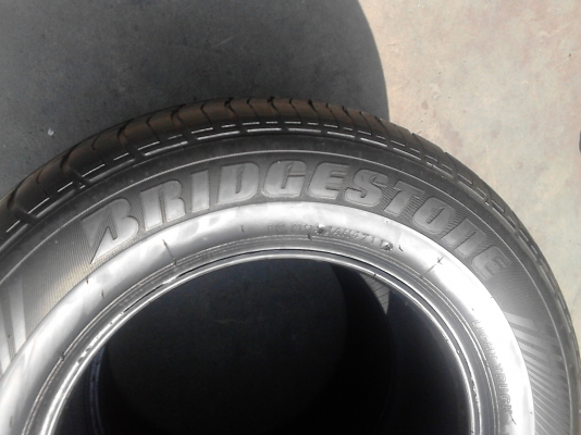 215/65R15 BRIDGESTONE LEO 627 มี 2 เส้น โทร.081-427-3941 215/65R15 BRIDGESTONE LEO 627 มี 2 เส้น โทร.081-427-3941