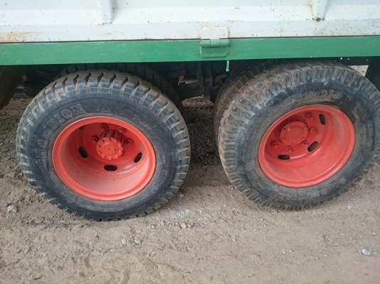 ขาย รถ 6 ล้อใหญ่