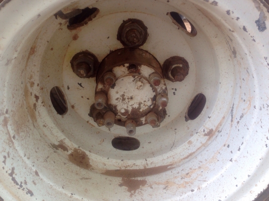 ISUZU ELF 115 HP 4BD1 หกล้อดั๊มพ์ กระบะดั๊มพ์เหล็กบรรทุก 3-4 คิว รถสภาพดีพร้อมใช้งานได้เลยครับ เครื่องแรงดีแห้งดี ภายในเก๋งคอนโซลสวยครบ ช่วงล่างคัชซีไม่ผุไม่บวม เอกสารทะเบียนภาษีครบพร้อมโอน ราคาต่อรองได้ครับ