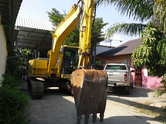 ขายรถแบคโฮ  KOMATSU  PC 130-6 EG  รถนำเข้ายังไม่เคยใช้งานในไทย  เครื่องดี  ปั้มแรง  ไฟฟ้าเต็มแทรคสวยเต็ม  มีแอร์ มีไปพ์ปิ้ง  พร้อมใช้งาน เครื่อง  86 แรงม้า 4 สูบรถสวยราคาไม่แพงค่ะเจ้าของขายเองค่ะ