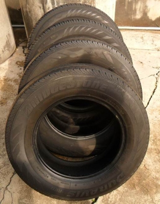 ยางรถกระบะ205-70 R15ดอกหนามาก(4เส้น1,900บ)