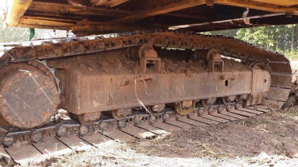 **850,000 บ.ต่อรอง**ขายแบคโฮ KOMATSU PC200-6 CUMMINS เครื่องเดิม ปั้มเดิม ไฟฟ้าครบ 21,4xx ชั่วโมง เครื่องยนต์CUMMINS 6สูบ แน่นๆ แรงดี ปั้มดีแรง ทำงานดี คล่องตัว เร็วดี ไม่โหลด บูมอาร์มสวย ไม่ปะไม่ดาม บุ้งกี๋หนาไม่ผุ เอวดีแน่น ไม่แตกไม่ร้าว ช่วงล่าง70-80\%