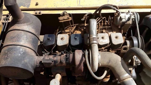 **850,000 บ.ต่อรอง**ขายแบคโฮ KOMATSU PC200-6 CUMMINS เครื่องเดิม ปั้มเดิม ไฟฟ้าครบ 21,4xx ชั่วโมง เครื่องยนต์CUMMINS 6สูบ แน่นๆ แรงดี ปั้มดีแรง ทำงานดี คล่องตัว เร็วดี ไม่โหลด บูมอาร์มสวย ไม่ปะไม่ดาม บุ้งกี๋หนาไม่ผุ เอวดีแน่น ไม่แตกไม่ร้าว ช่วงล่าง70-80\%