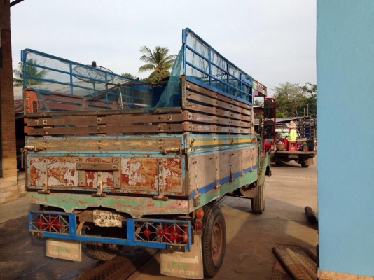 แต๋น4ล้อ ET-11แรง**ราคา 72,000 บ.ต่อรอง**ขายแต๋น4ล้อ แจ่มแจ๋ว ราคาเบาๆ เครื่อง KUBOTA ET110 -11แรง เครื่องแน่น แรงดี สตาร์ทง่าย ไม่หลวม เกียร์ดีไม่หลุด ช่วงล่าง ISUZU บัดดี้ คัสซีหน้า4 ไม่ปะไม่ดาม คัสซีดี ยังสวย กระบะพื้นไม้ คอกไม้สูง 2.50ม.สภาพดี พื้นดีไ