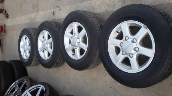 ขายล้อ isuzu ขอบ15 พร้อมยางชุดละ6800