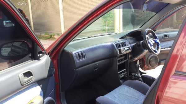 toyota corola ตูดเป็ด (ตอง1) ไม่เคยชนพร้อมใช้จัดไฟแนนซืได้