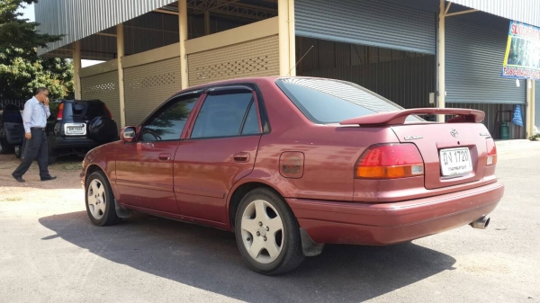 toyota corola ตูดเป็ด (ตอง1) ไม่เคยชนพร้อมใช้จัดไฟแนนซืได้
