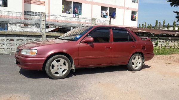 toyota corola ตูดเป็ด (ตอง1) ไม่เคยชนพร้อมใช้จัดไฟแนนซืได้