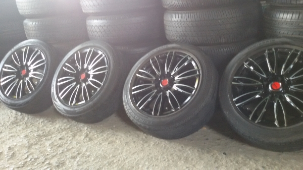 ขายล้อขอบ15 4รู100พร้อมยางชุดละ7500