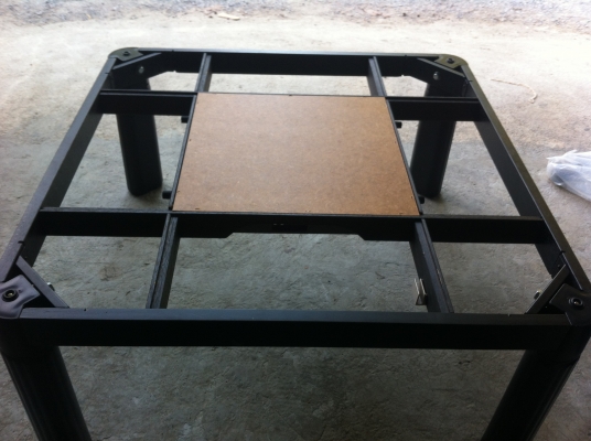 ชุดโต็ะญี่ปุ่นพร้อมฮีตเตอร์ทำความร้อนวางในช่องตรงกลางโต็ะเป่าลมร้อนออกมาขาโต็ะพับเก็บได้