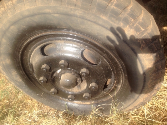 ขายด่วน ISUZU TX 175 HP 6BG1 รถสิบล้อหัวยาวเพลาเดียว เทรลเลอร์ท้ายลาดขึ้นรถแบ๊คโฮร SK 120 - 150 ได้เลยครับไม่มีปัญหา เครื่องแน่นแรงดีมากๆครับ หัวเก๋งไม่มีผุเลยภายในเก๋งคอนโซลครบพร้อม พวงมาลัยเพาเวอร์ ช่วงล่างคัชซีสวยไม่มีบวม ยางสภาพดี 70\% เอกสารทะเบียนครบ ขายด่วน ISUZU TX 175 HP 6BG1 รถสิบล้อหัวยาวเพลาเดียว เทรลเลอร์ท้ายลาดขึ้นรถแบ๊คโฮร SK 120 - 150 ได้เลยครับไม่มีปัญหา เครื่องแน่นแรงดีมากๆครับ หัวเก๋งไม่มีผุเลยภายในเก๋งคอนโซลครบพร้อม พวงมาลัยเพาเวอร์ ช่วงล่างคัชซีสวยไม่มีบวม ยางสภาพดี 70\% เอกสารทะเบียนครบ