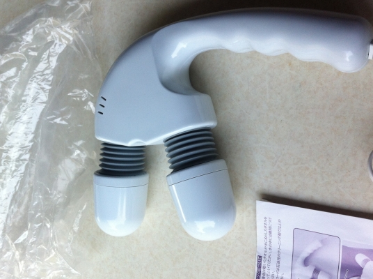 Beauty Slim เครื่องสั่นนวดด้วยความเร็วสูงแบบสองหัว ปรับสปีดความเร็วได้สองระดับ Beauty Slim เครื่องสั่นนวดด้วยความเร็วสูงแบบสองหัว ปรับสปีดความเร็วได้สองระดับ