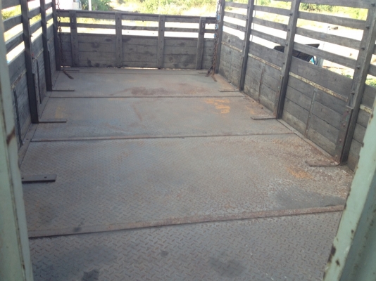 ขายรถบรรทุก 6 ล้อใหญ่ ยาว 5.5 เมตร Hino  FF3H