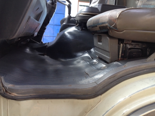 ขายรถบรรทุก 6 ล้อใหญ่ ยาว 5.5 เมตร Hino  FF3H