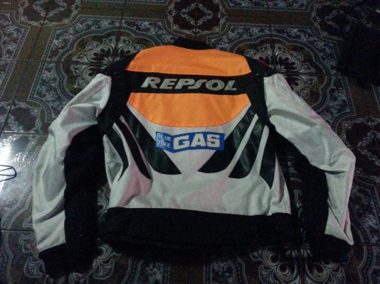 ขายเสื้อhonda repsol size xl ขายเสื้อhonda repsol size xl