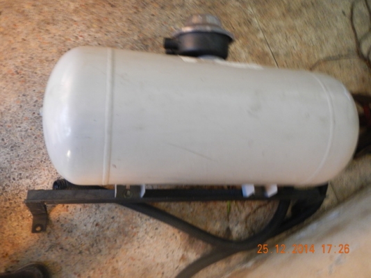 ขายถังแก๊ส lpg ถังแคปซุล 58 ลิตร พร้อมวาลว์เกจวัด ขายถังแก๊ส lpg ถังแคปซุล 58 ลิตร พร้อมวาลว์เกจวัด