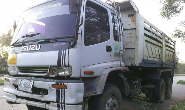 ***ขายแล้วครับขอบคุณ Truck2hand ขาย10ล้อ2เพลาดั้ม ราคาเบาๆ ISUZU DECA FXZ-270 EURO1 ปี43 เครื่องเดิม เกียร์อีตั้น เครื่อง6SD1-Turbo 270แรง แน่นดี แรงดี เกียร์ดีเข้าง่ายไม่หลุด ช่วงล่างเดิม คัสซีดี เดิม ยังสวย ไม่ปะไม่ดาม มีกระเทาะบ้าง กระบะดั้มเหล็กSSM สา ***ขายแล้วครับขอบคุณ Truck2hand ขาย10ล้อ2เพลาดั้ม ราคาเบาๆ ISUZU DECA FXZ-270 EURO1 ปี43 เครื่องเดิม เกียร์อีตั้น เครื่อง6SD1-Turbo 270แรง แน่นดี แรงดี เกียร์ดีเข้าง่ายไม่หลุด ช่วงล่างเดิม คัสซีดี เดิม ยังสวย ไม่ปะไม่ดาม มีกระเทาะบ้าง กระบะดั้มเหล็กSSM สา