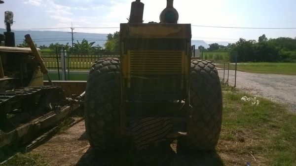 ขายรถบดสั่นสะเทือน เอวอ่อน สภาพใช้งานได้ดี ราคาคุยกันได้ครับ ขายรถบดสั่นสะเทือน เอวอ่อน สภาพใช้งานได้ดี ราคาคุยกันได้ครับ