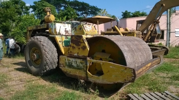 ขายรถบดสั่นสะเทือน เอวอ่อน สภาพใช้งานได้ดี ราคาคุยกันได้ครับ