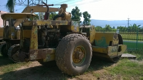 ขายรถบดสั่นสะเทือน เอวอ่อน สภาพใช้งานได้ดี ราคาคุยกันได้ครับ ขายรถบดสั่นสะเทือน เอวอ่อน สภาพใช้งานได้ดี ราคาคุยกันได้ครับ