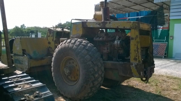 ขายรถบดสั่นสะเทือน เอวอ่อน สภาพใช้งานได้ดี ราคาคุยกันได้ครับ ขายรถบดสั่นสะเทือน เอวอ่อน สภาพใช้งานได้ดี ราคาคุยกันได้ครับ