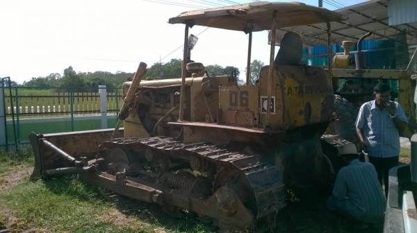 ขายแทรคเตอร์ CAT D6 สภาพสวยเดิมพร้อมใช้งาน เครื่องแน่น ปั้มดี แทรคและโซ่เต็ม ราคาต่อรองได้ ขายแทรคเตอร์ CAT D6 สภาพสวยเดิมพร้อมใช้งาน เครื่องแน่น ปั้มดี แทรคและโซ่เต็ม ราคาต่อรองได้