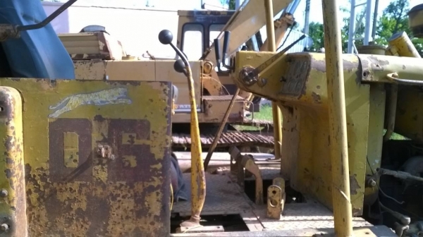 ขายแทรคเตอร์ CAT D6 สภาพสวยเดิมพร้อมใช้งาน เครื่องแน่น ปั้มดี แทรคและโซ่เต็ม ราคาต่อรองได้ ขายแทรคเตอร์ CAT D6 สภาพสวยเดิมพร้อมใช้งาน เครื่องแน่น ปั้มดี แทรคและโซ่เต็ม ราคาต่อรองได้