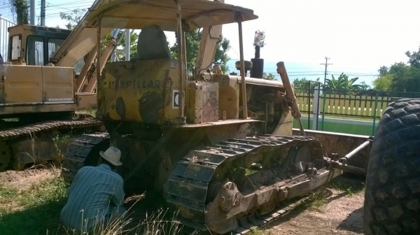 ขายแทรคเตอร์ CAT D6 สภาพสวยเดิมพร้อมใช้งาน เครื่องแน่น ปั้มดี แทรคและโซ่เต็ม ราคาต่อรองได้ ขายแทรคเตอร์ CAT D6 สภาพสวยเดิมพร้อมใช้งาน เครื่องแน่น ปั้มดี แทรคและโซ่เต็ม ราคาต่อรองได้