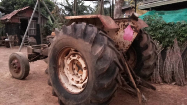 ***ขายแล้วครับขอบคุณ Truck2hand ขายรถไถ1เพลา FORD5000 รุ่น รวงข้าว วางเครื่อง KOMATSU 4D105-75แรง 4สูบ เกียร์เดิม ท้ายเดิม คานหน้า6ล้อ 6น็อต ยางสวย4เส้น รถทำ ตั้งใจทำรถคีบอ้อย ขายให้ปั้นต่อ ตามสภาพ ราคาถูกๆ โนบุ้ค มีสัญญาซื้อขายให้ ราคาต่อรองได้นิดหน่อยเด ***ขายแล้วครับขอบคุณ Truck2hand ขายรถไถ1เพลา FORD5000 รุ่น รวงข้าว วางเครื่อง KOMATSU 4D105-75แรง 4สูบ เกียร์เดิม ท้ายเดิม คานหน้า6ล้อ 6น็อต ยางสวย4เส้น รถทำ ตั้งใจทำรถคีบอ้อย ขายให้ปั้นต่อ ตามสภาพ ราคาถูกๆ โนบุ้ค มีสัญญาซื้อขายให้ ราคาต่อรองได้นิดหน่อยเด