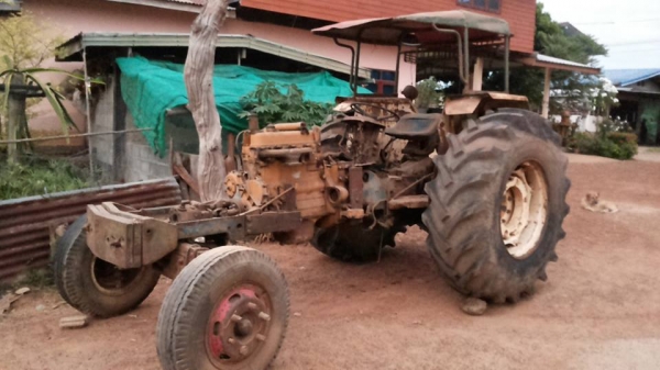 ***ขายแล้วครับขอบคุณ Truck2hand ขายรถไถ1เพลา FORD5000 รุ่น รวงข้าว วางเครื่อง KOMATSU 4D105-75แรง 4สูบ เกียร์เดิม ท้ายเดิม คานหน้า6ล้อ 6น็อต ยางสวย4เส้น รถทำ ตั้งใจทำรถคีบอ้อย ขายให้ปั้นต่อ ตามสภาพ ราคาถูกๆ โนบุ้ค มีสัญญาซื้อขายให้ ราคาต่อรองได้นิดหน่อยเด ***ขายแล้วครับขอบคุณ Truck2hand ขายรถไถ1เพลา FORD5000 รุ่น รวงข้าว วางเครื่อง KOMATSU 4D105-75แรง 4สูบ เกียร์เดิม ท้ายเดิม คานหน้า6ล้อ 6น็อต ยางสวย4เส้น รถทำ ตั้งใจทำรถคีบอ้อย ขายให้ปั้นต่อ ตามสภาพ ราคาถูกๆ โนบุ้ค มีสัญญาซื้อขายให้ ราคาต่อรองได้นิดหน่อยเด