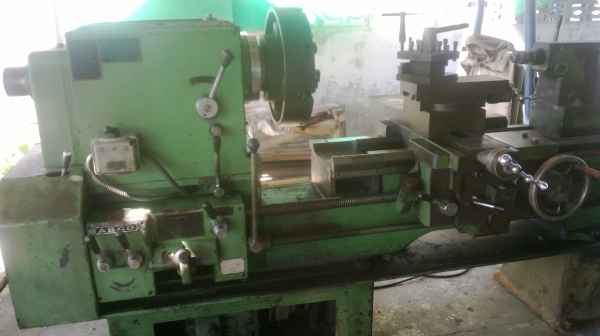แท่นกลึง 6 ฟุต 2 เพลา เกียร์บล็อก พร้อมใช้งาน เหมาะงานหนัก ด่วน !!!  0898217996