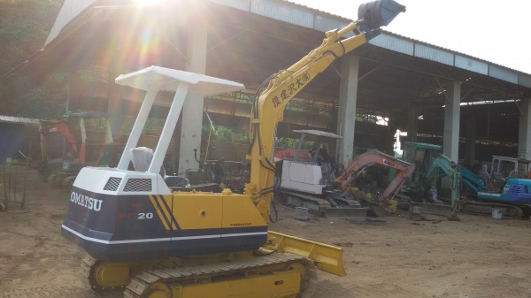 ขายรถขุด KOMATSU PC20รุ่น5เก่านอกแท้ญี่ปุ่นมีเอกสารแจ้งจำหน่ายอินวอยพร้อมจดไม่เคยใช้งานในไทยครับ