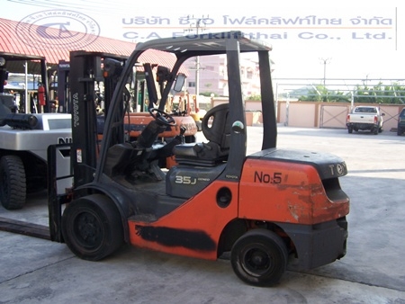 ขายรถ โฟล์คลิฟท์ TOYOTA รุ่น 8-FD35J