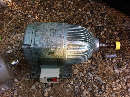 มอเตอร์สำหรับใส่ก้อนหินเจียร์หรือแปรงลวด ผ้าขัดมันขนาด 1 แรงม้า แบบแกนเดียว(มีแค่ 2 เครื่อง)