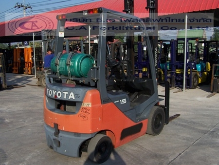 ขายรถ โฟล์คลิฟท์ TOYOTA รุ่น 8-FG15