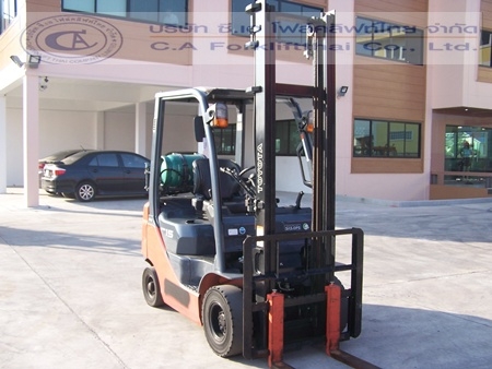 ขายรถ โฟล์คลิฟท์ TOYOTA รุ่น 8-FG15