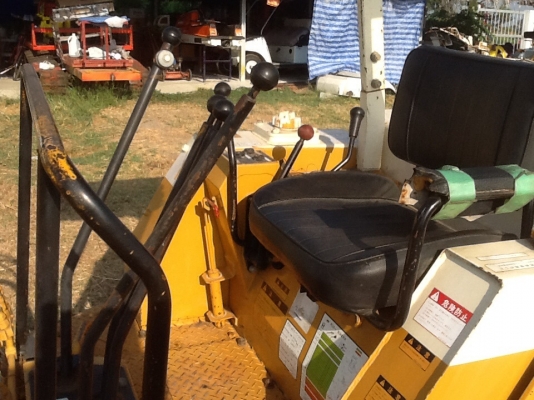 Komutsu pc10-3 นำเข้าจากญี่ปุ่นไม่เคยใช้ในไทย Komutsu pc10-3 นำเข้าจากญี่ปุ่นไม่เคยใช้ในไทย