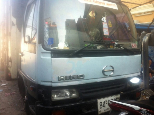 ขายรถตู้ 10 บาน