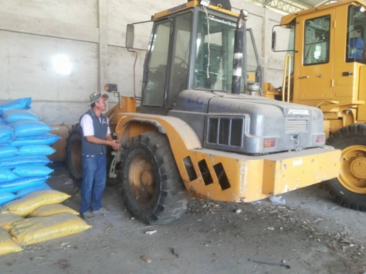 ขายรถตัก สภาพดี