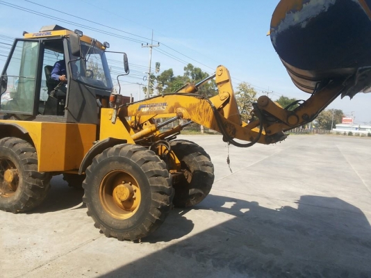 ขายรถตัก สภาพดี