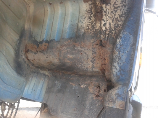 รถบรรทุก 6 ล้อดัมพ์ ยี่ห้อ TOYOTA  DYNA 350    115  แรงม้า..สามารถชมสภาพรถและทดลองขับได้และราคายังสามารถต่อรองได้อีกครับ