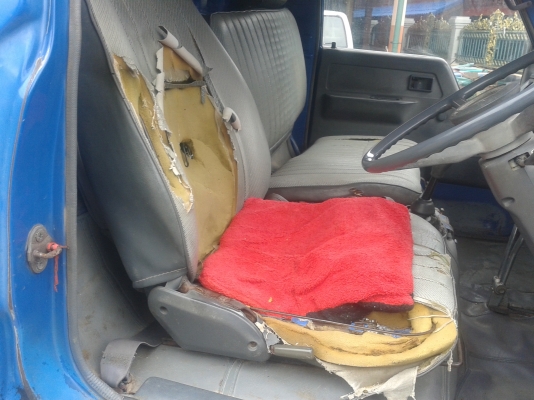 รถบรรทุก 6 ล้อดัมพ์ ยี่ห้อ TOYOTA  DYNA 350    115  แรงม้า..สามารถชมสภาพรถและทดลองขับได้และราคายังสามารถต่อรองได้อีกครับ